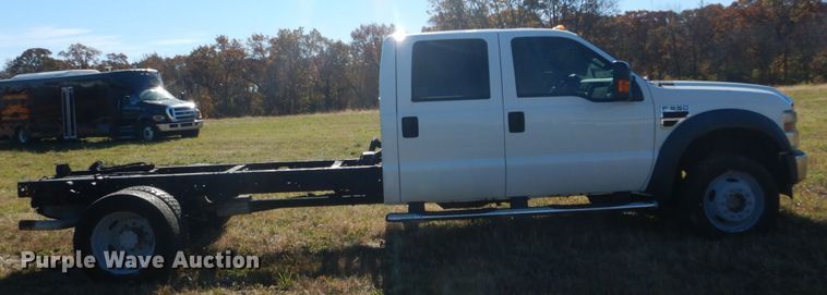 image for item DH5247 2008 Ford F550 Super Duty XLT  Crew Cab truck cab and chassis