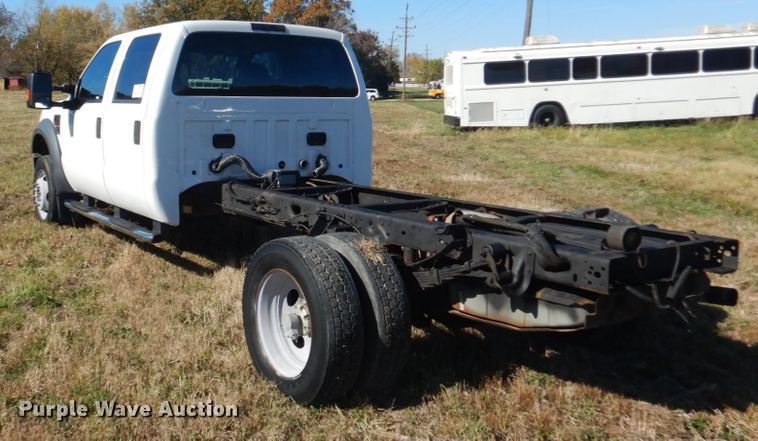 image for item DH5247 2008 Ford F550 Super Duty XLT  Crew Cab truck cab and chassis
