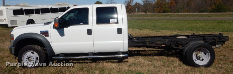 image for item DH5247 2008 Ford F550 Super Duty XLT  Crew Cab truck cab and chassis
