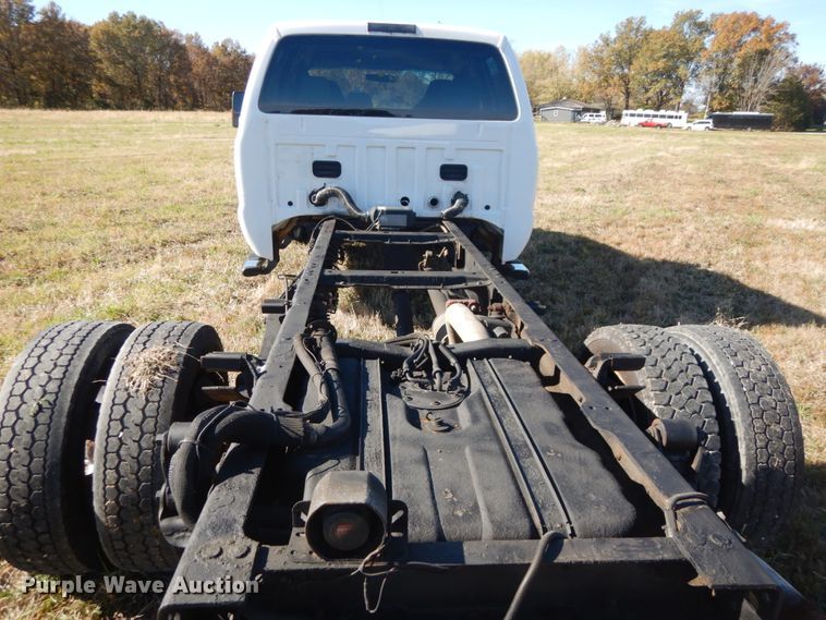 image for item DH5247 2008 Ford F550 Super Duty XLT  Crew Cab truck cab and chassis