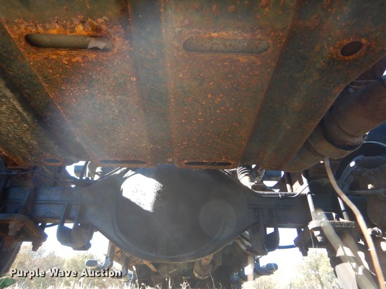 image for item DH5247 2008 Ford F550 Super Duty XLT  Crew Cab truck cab and chassis