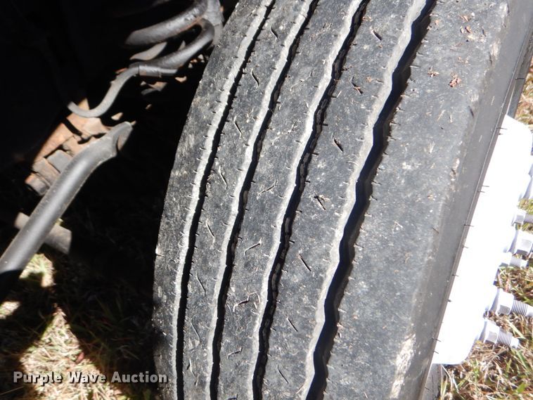 image for item DH5247 2008 Ford F550 Super Duty XLT  Crew Cab truck cab and chassis