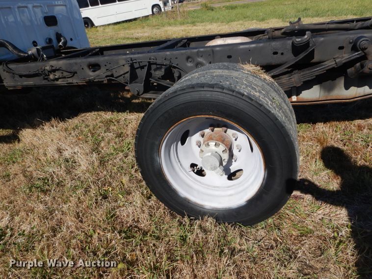 image for item DH5247 2008 Ford F550 Super Duty XLT  Crew Cab truck cab and chassis