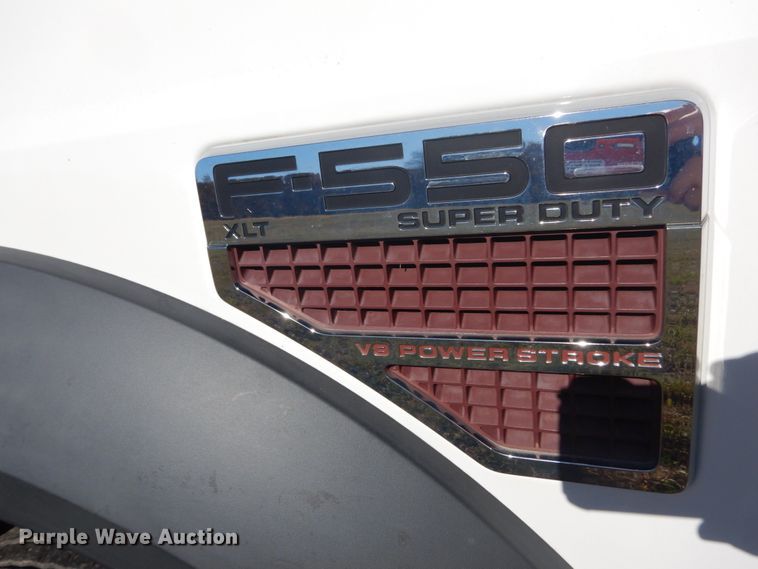 image for item DH5247 2008 Ford F550 Super Duty XLT  Crew Cab truck cab and chassis