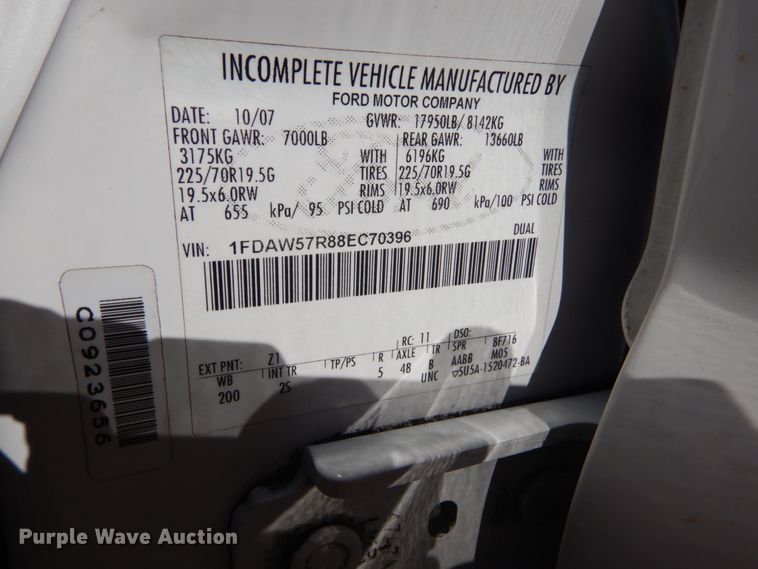 image for item DH5247 2008 Ford F550 Super Duty XLT  Crew Cab truck cab and chassis