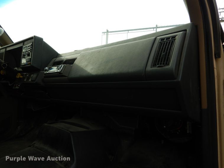 image for item DI1069 1997 GMC TopKick  utility truck with crane