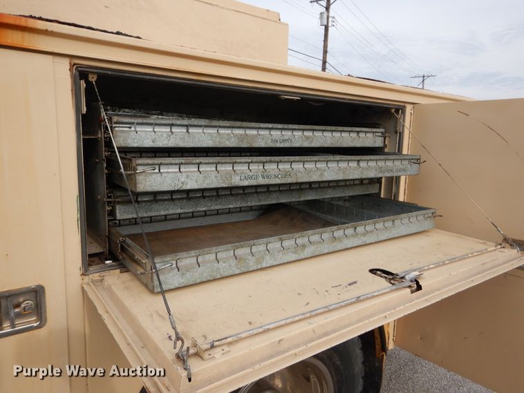 image for item DI1069 1997 GMC TopKick  utility truck with crane