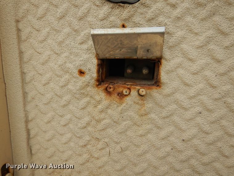 image for item DI1069 1997 GMC TopKick  utility truck with crane