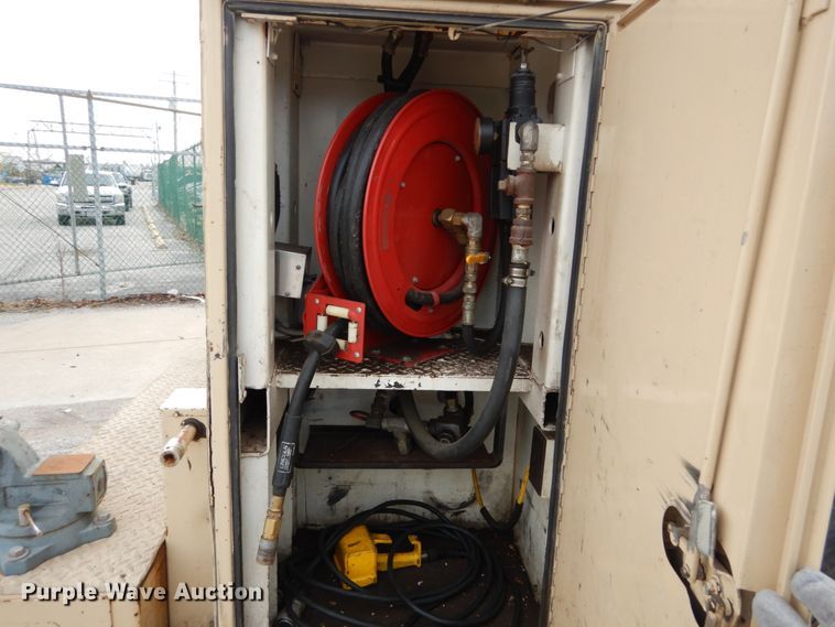 image for item DI1069 1997 GMC TopKick  utility truck with crane