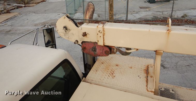 image for item DI1069 1997 GMC TopKick  utility truck with crane