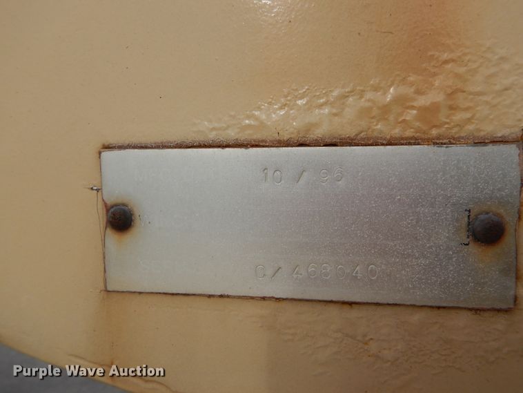 image for item DI1069 1997 GMC TopKick  utility truck with crane