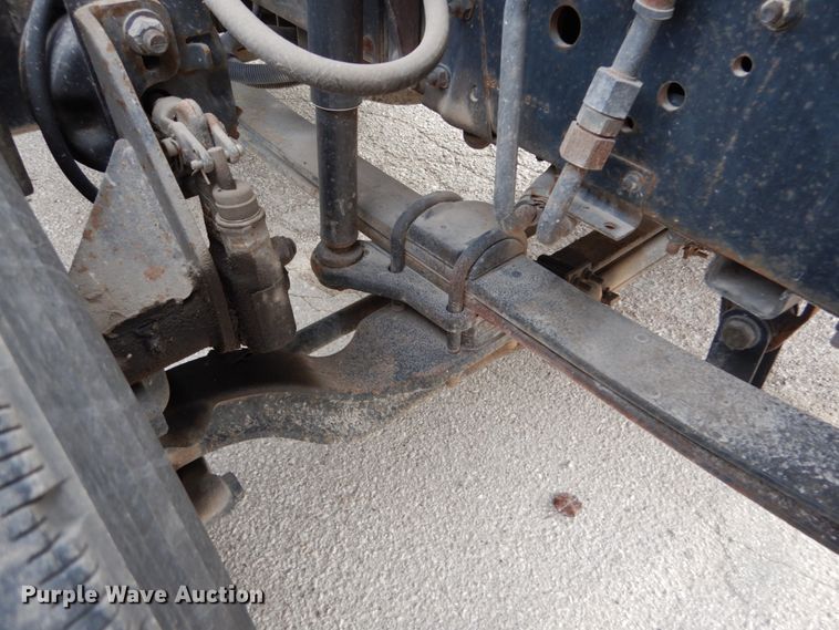 image for item DI1069 1997 GMC TopKick  utility truck with crane