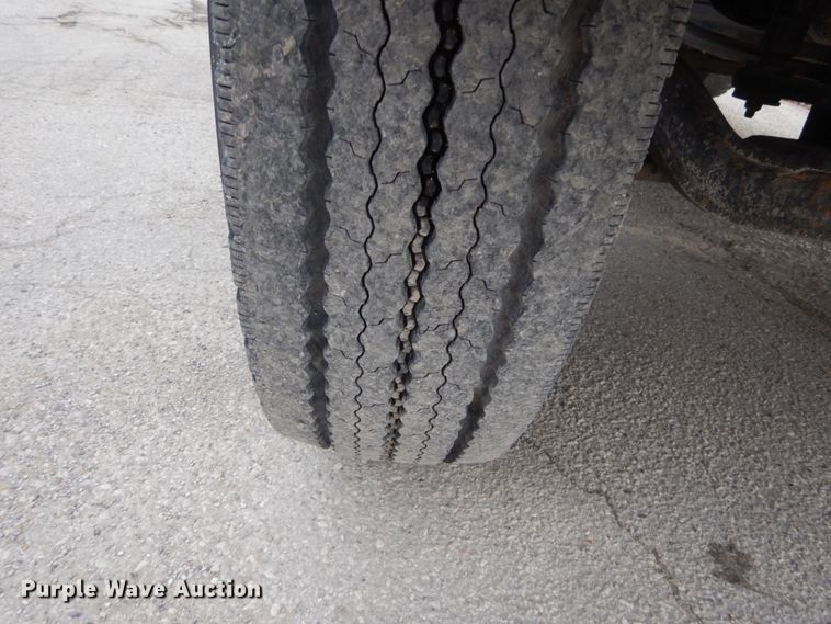 image for item DI1069 1997 GMC TopKick  utility truck with crane