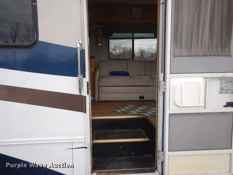 image for item DI1080 1996 Ford F530  RV