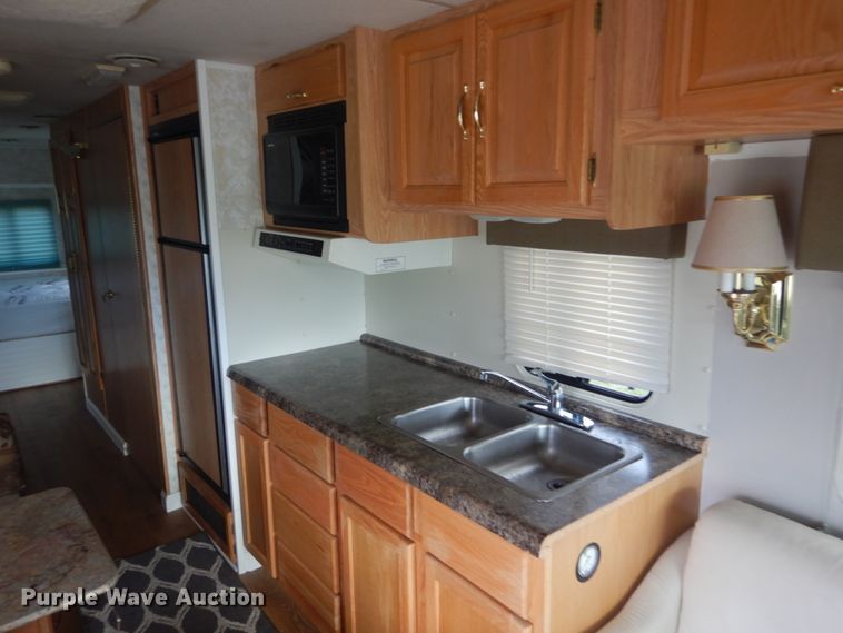 image for item DI1080 1996 Ford F530  RV