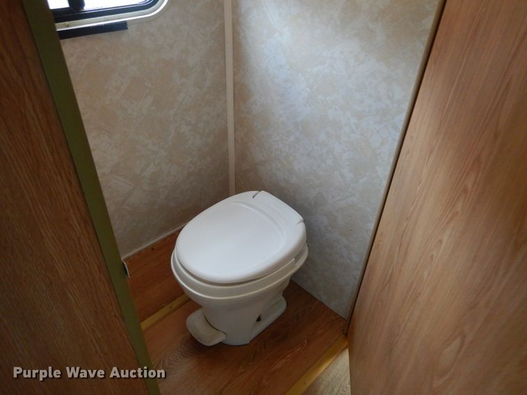 image for item DI1080 1996 Ford F530  RV