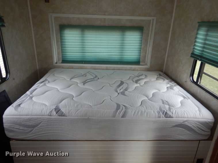 image for item DI1080 1996 Ford F530  RV