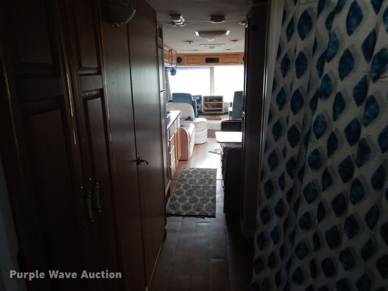 image for item DI1080 1996 Ford F530  RV