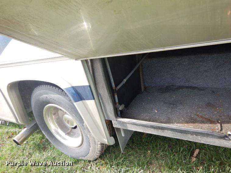 image for item DI1080 1996 Ford F530  RV