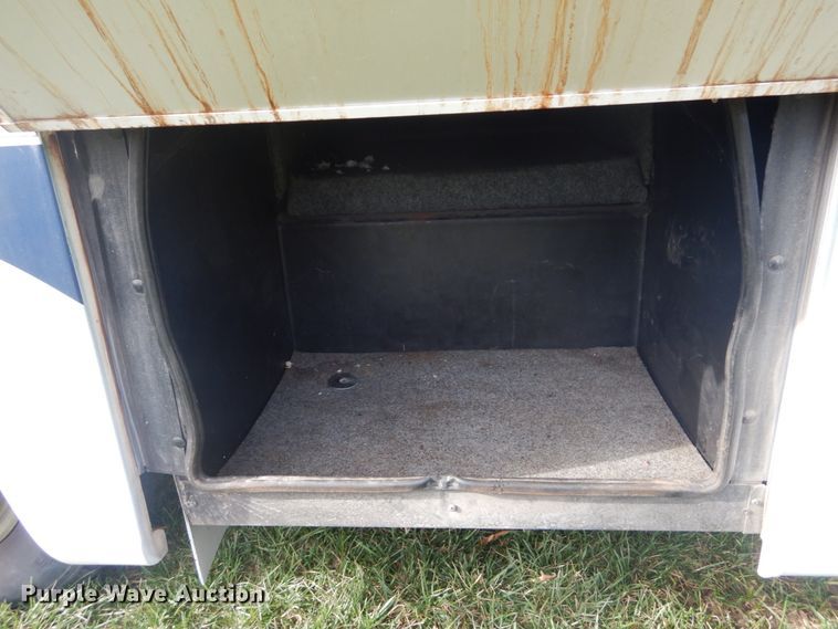 image for item DI1080 1996 Ford F530  RV