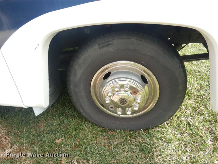 image for item DI1080 1996 Ford F530  RV