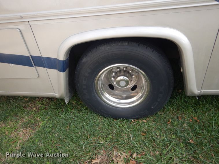 image for item DI1080 1996 Ford F530  RV