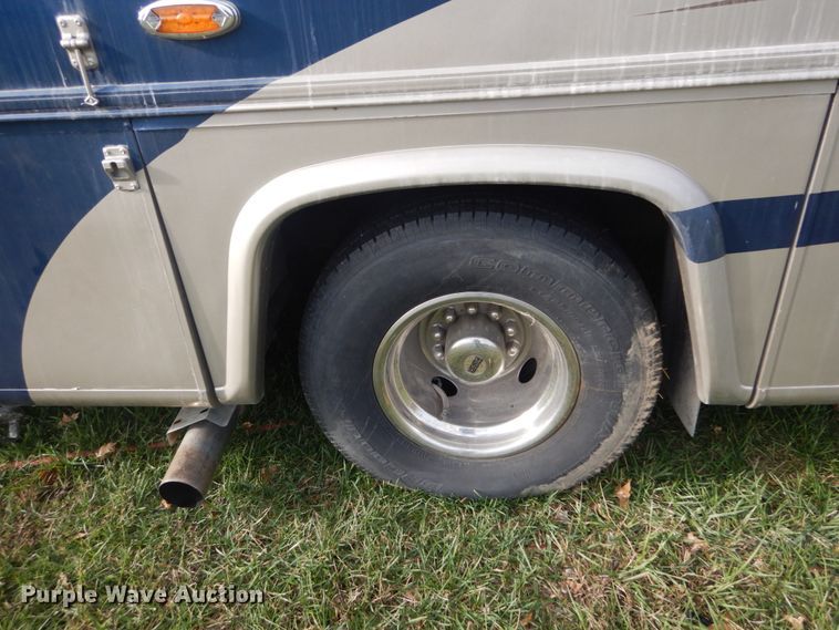 image for item DI1080 1996 Ford F530  RV