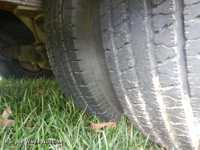 image for item DI1080 1996 Ford F530  RV