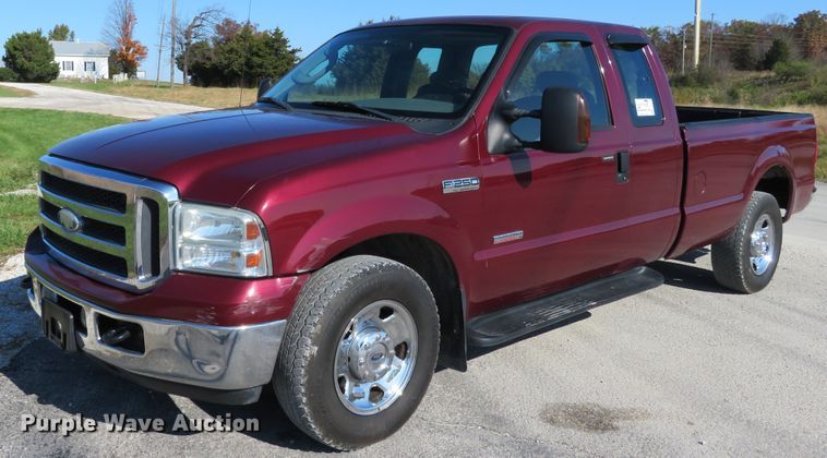 image for item DI3819 2005 Ford F250 Super Duty XLT  SuperCab pickup truck