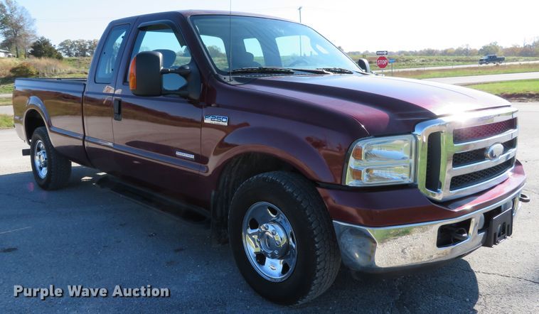 image for item DI3819 2005 Ford F250 Super Duty XLT  SuperCab pickup truck