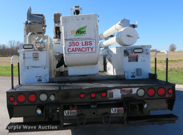 image for item DI3883 2014 Ford F550 Super Duty XL  bucket truck