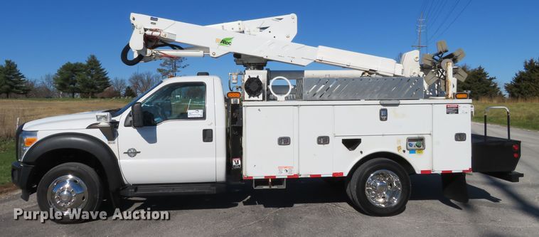 image for item DI3883 2014 Ford F550 Super Duty XL  bucket truck