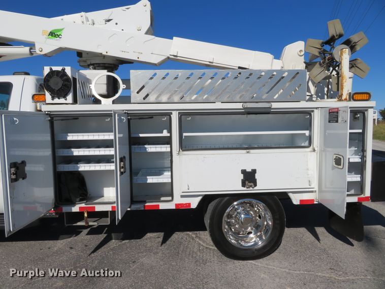 image for item DI3883 2014 Ford F550 Super Duty XL  bucket truck