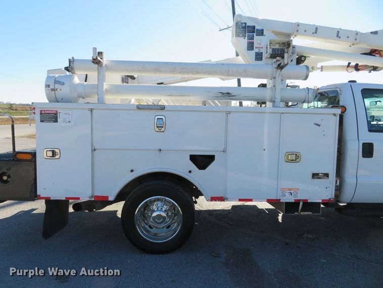 image for item DI3883 2014 Ford F550 Super Duty XL  bucket truck