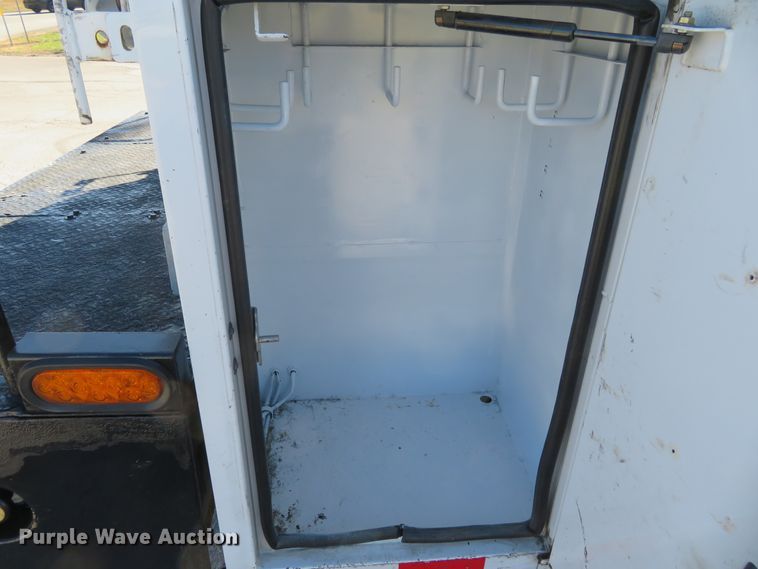 image for item DI3883 2014 Ford F550 Super Duty XL  bucket truck