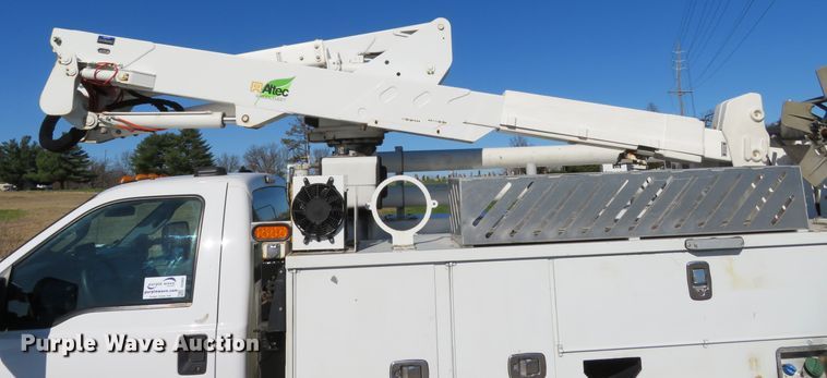 image for item DI3883 2014 Ford F550 Super Duty XL  bucket truck