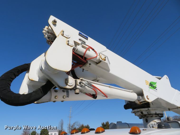 image for item DI3883 2014 Ford F550 Super Duty XL  bucket truck