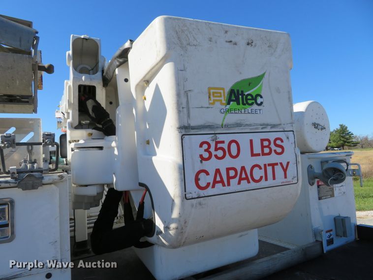 image for item DI3883 2014 Ford F550 Super Duty XL  bucket truck