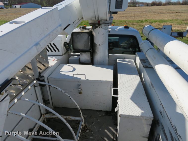 image for item DI3883 2014 Ford F550 Super Duty XL  bucket truck