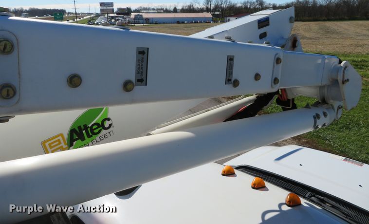 image for item DI3883 2014 Ford F550 Super Duty XL  bucket truck