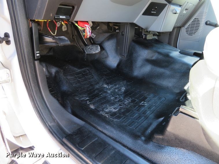 image for item DI3883 2014 Ford F550 Super Duty XL  bucket truck