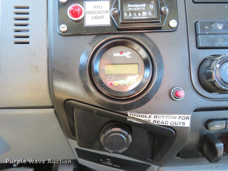 image for item DI3883 2014 Ford F550 Super Duty XL  bucket truck