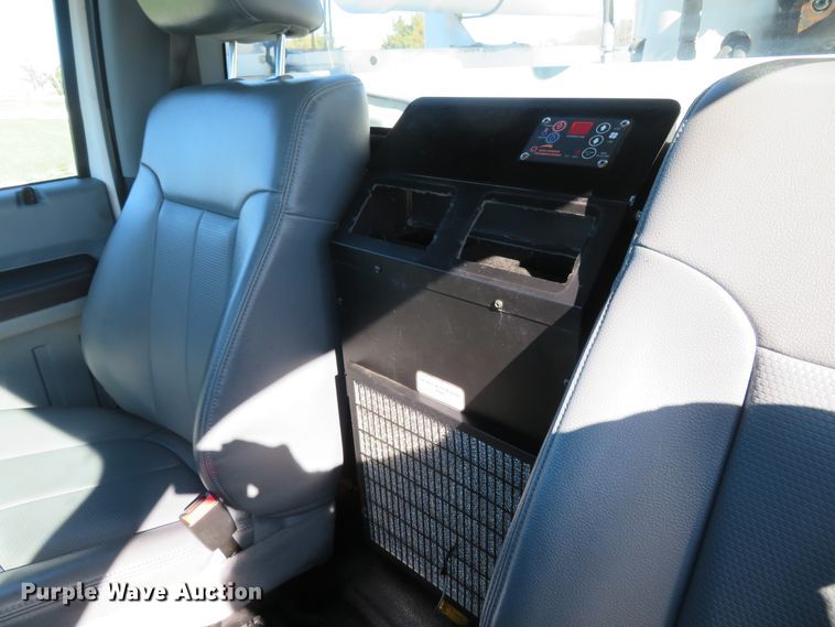 image for item DI3883 2014 Ford F550 Super Duty XL  bucket truck