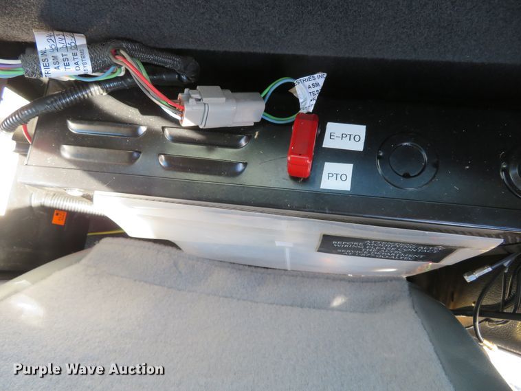 image for item DI3883 2014 Ford F550 Super Duty XL  bucket truck