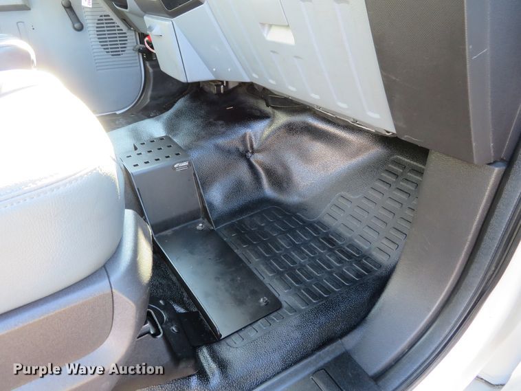 image for item DI3883 2014 Ford F550 Super Duty XL  bucket truck