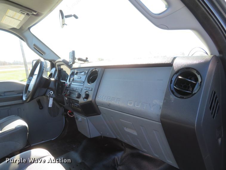 image for item DI3883 2014 Ford F550 Super Duty XL  bucket truck