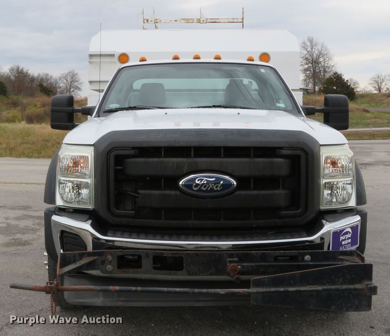 image for item DI3906 2011 Ford F550 Super Duty XL  chip bed truck