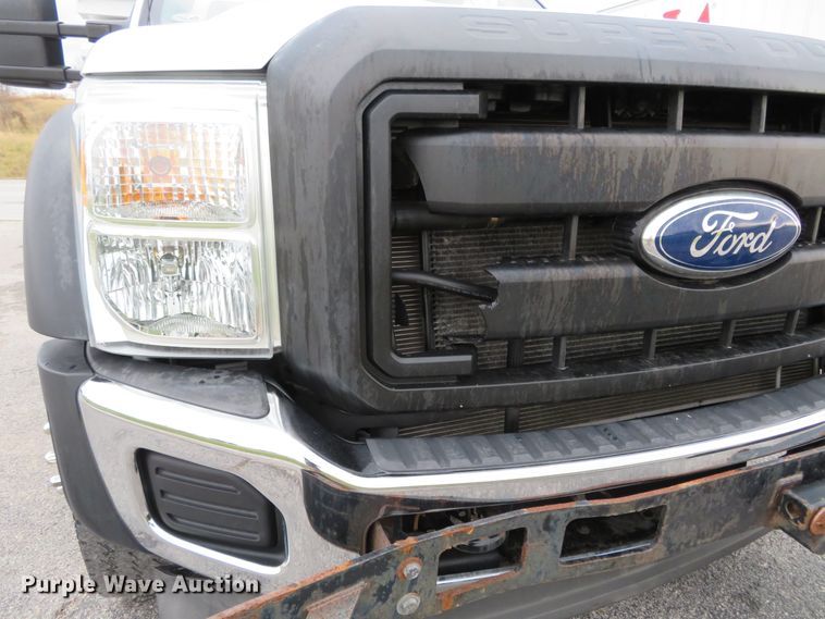 image for item DI3906 2011 Ford F550 Super Duty XL  chip bed truck