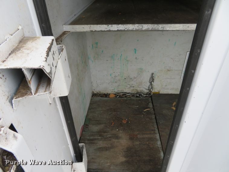 image for item DI3906 2011 Ford F550 Super Duty XL  chip bed truck