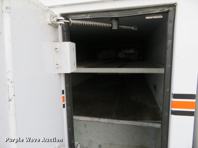 image for item DI3906 2011 Ford F550 Super Duty XL  chip bed truck